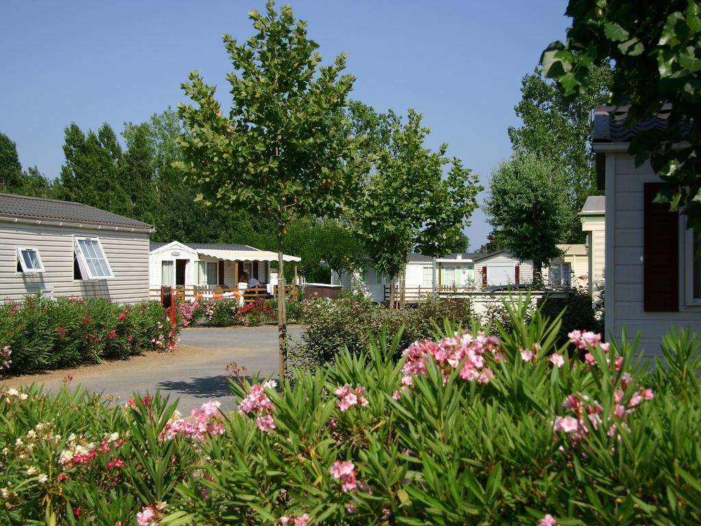 Camping Officiel Siblu La Carabasse Vias Exterior photo
